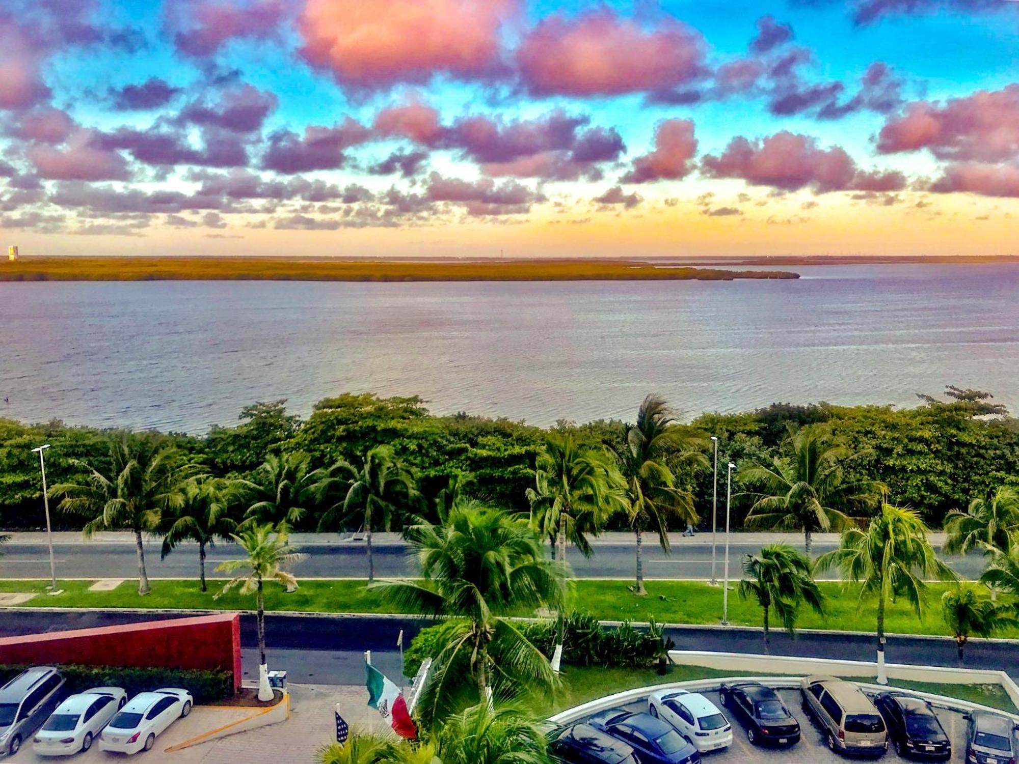 Bof Apartments Cancún Extérieur photo